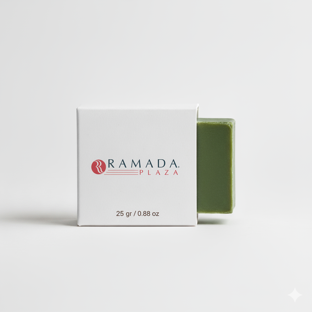 rampada-plaza-otel-sabunu Ramada Plaza markasına ait, 25 gramlık, beyaz kutu içinde sunulan otel sabunu.